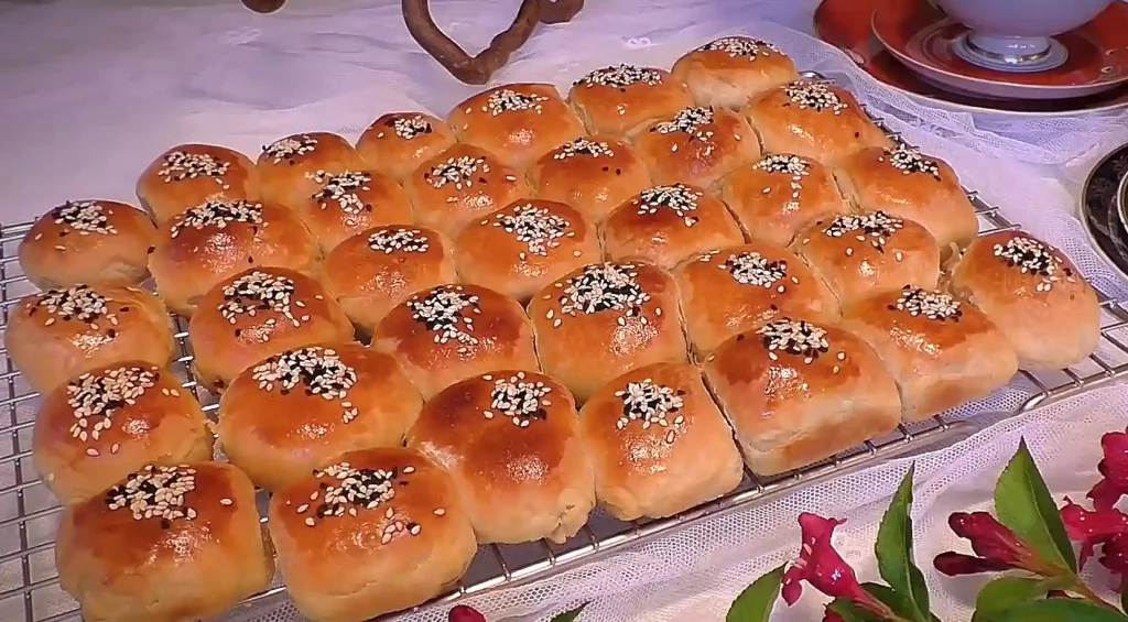 Lokmalık Tepsi Böreği Tarifi