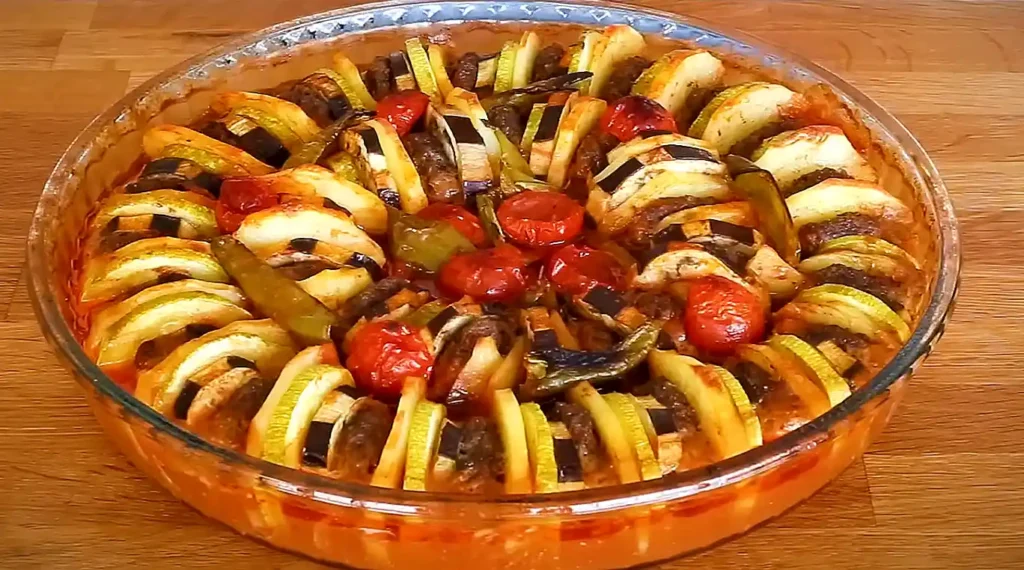 Sebzeli Fırın Köfte Tarifi