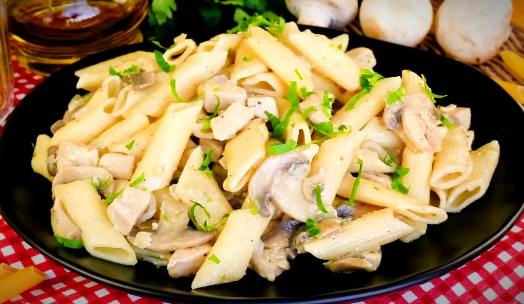 Mantarlı ve Kremalı Makarna Tarifi