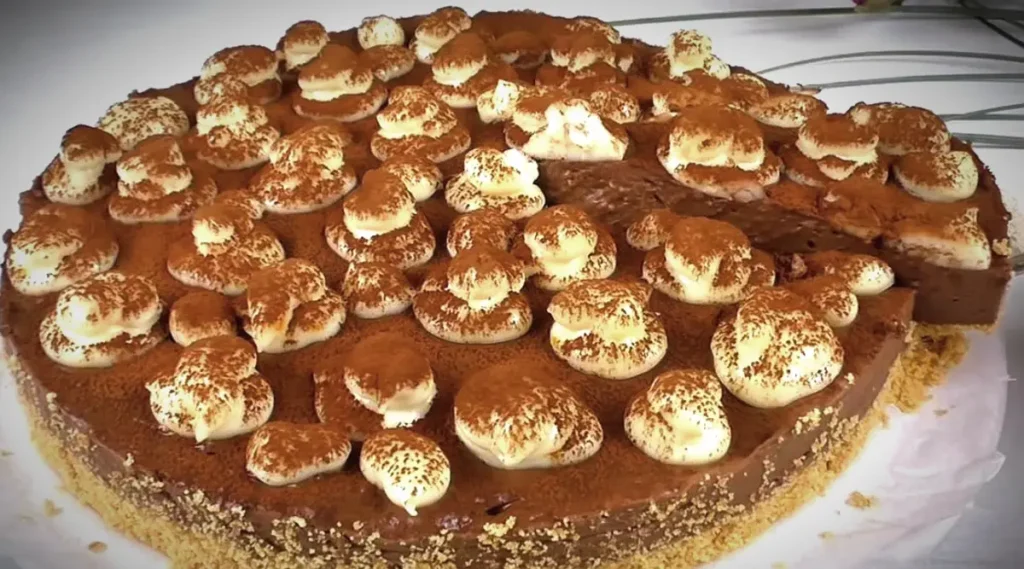 Bisküvi Tabanlı Çikolatalı Pasta Tarifi