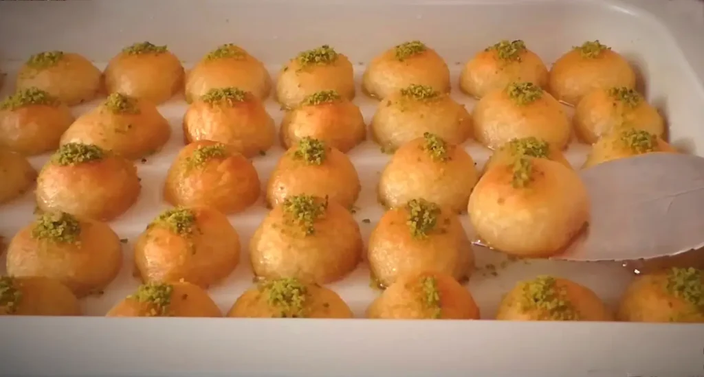 Az Malzemeli Şerbetli Tatlı Tarifi
