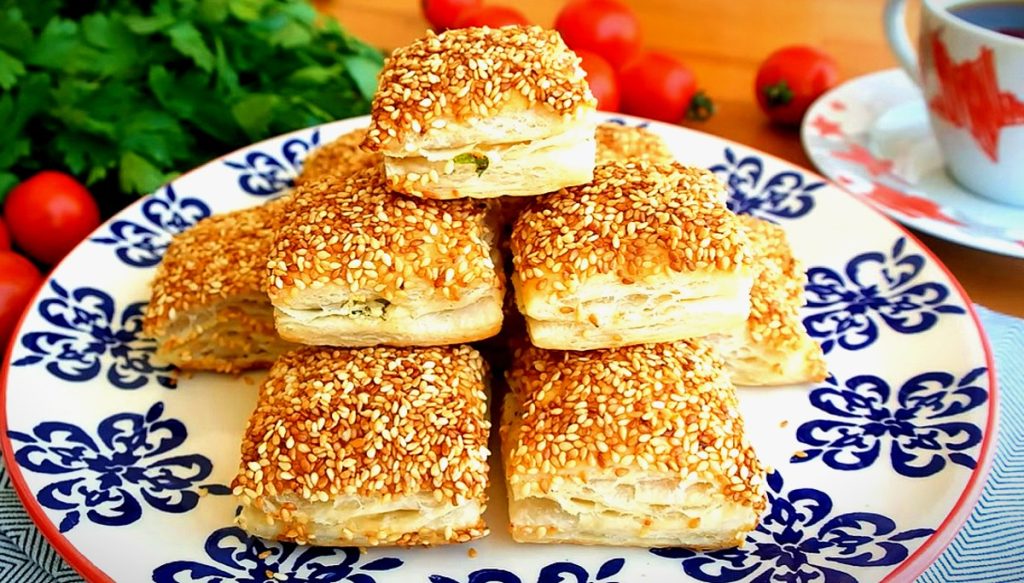 Milföy Hamurundan Simit Börek Tarifi