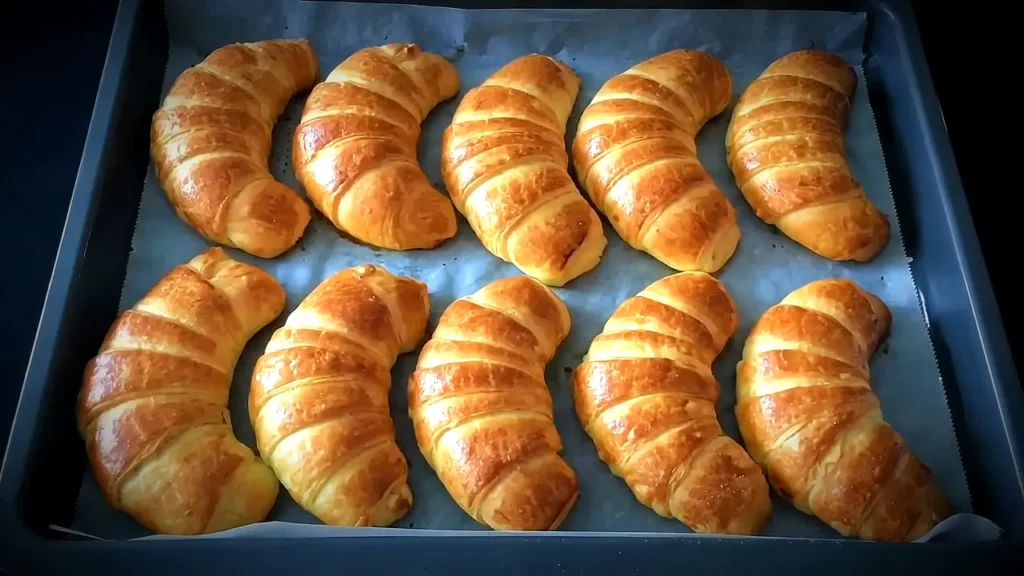 Çikolata Kremalı Kruvasan Tarifi