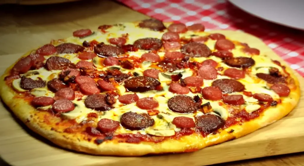 Ev Yapımı Pizza Tarifi