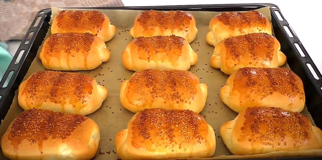Mayalı Hamurdan Pamuk Poğaça Tarifi